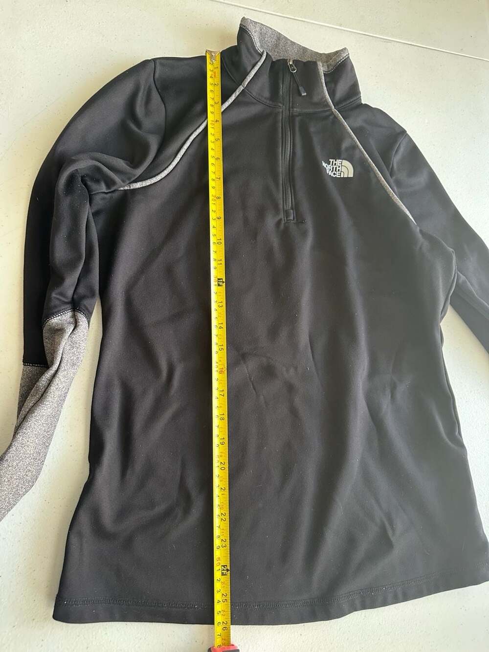 The North Face Women’s Medium Black Gray Quarter Zip Pullover Stretch Athletic T - Picture 4 of 14